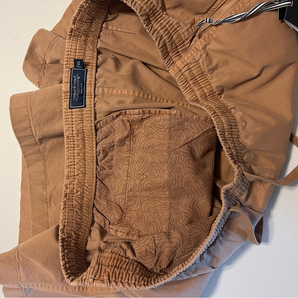 Vineyard Vines NWT khaki shorts - Picture 6 of 8